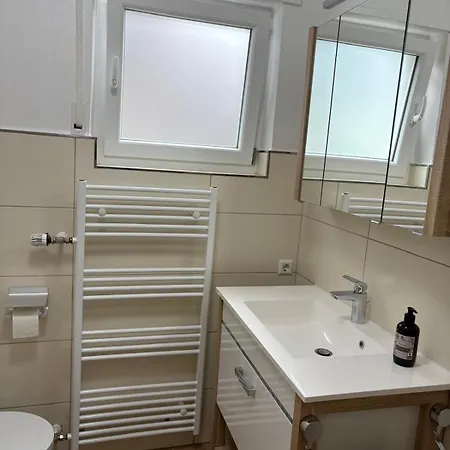 1-zimmer-apartment Mit Pool Apartment Ellenz-Poltersdorf