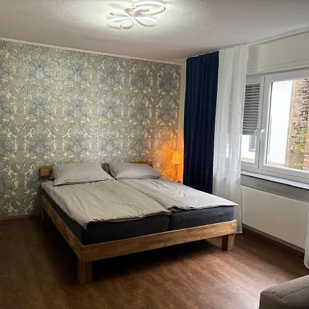 1-zimmer-apartment Mit Pool *