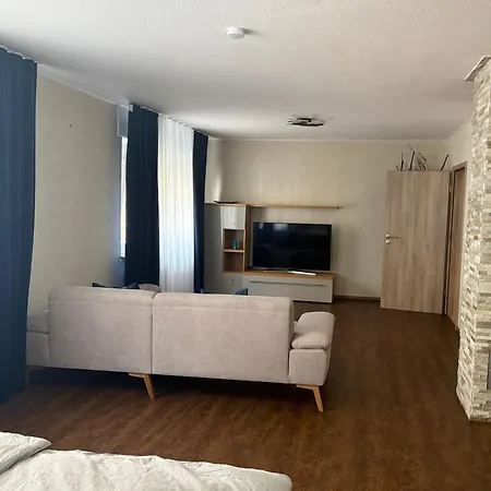 1-zimmer-apartment Mit Pool Apartament Ellenz-Poltersdorf