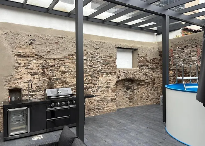 1-zimmer-apartment Mit Pool Und Kamin